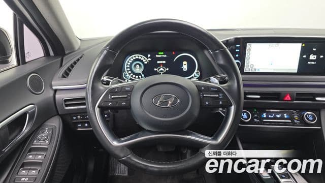 Hyundai Sonata 2022 — ფოტო 14/20