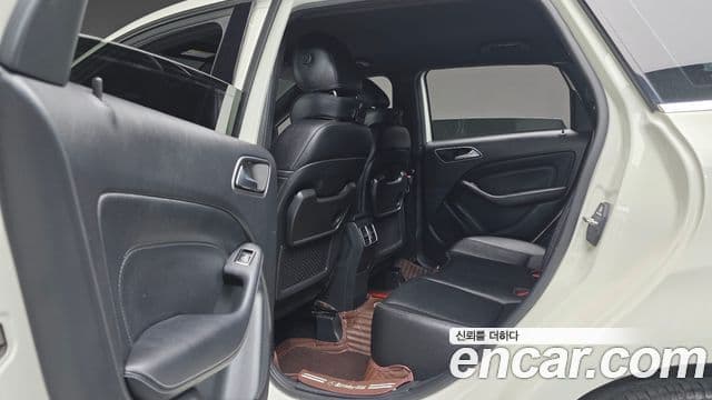 Mercedes-Benz B-Class 2018 — Şəkil 10/20