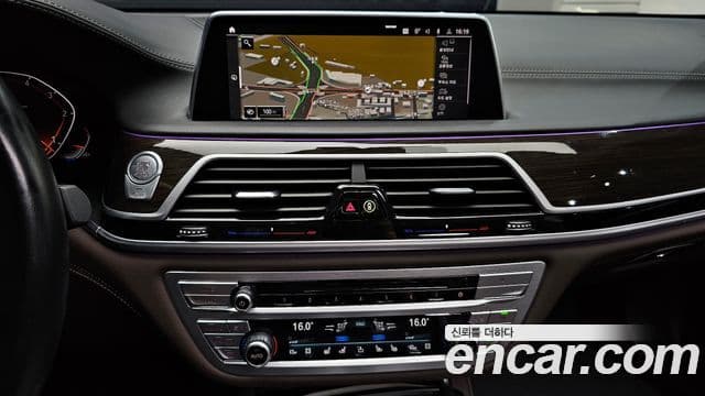 BMW 7 Series 2019 — Şəkil 13/20