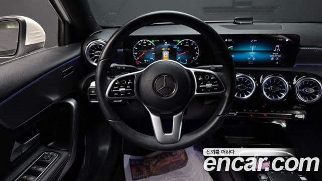 Mercedes-Benz A-Class 2022 — Şəkil 13/20