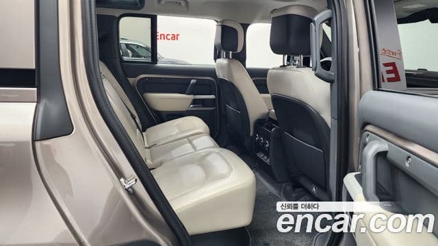 Land Rover Defender 2022 — ფოტო 11/20