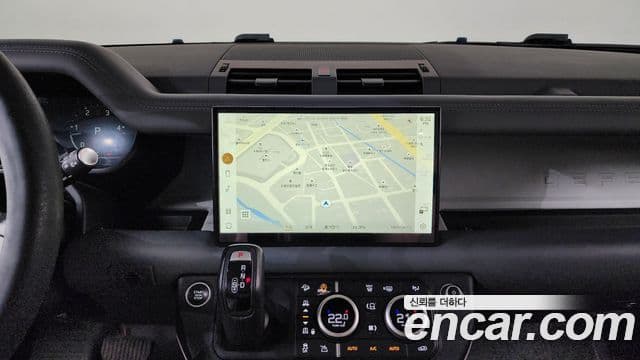 Land Rover Defender 2022 — ფოტო 13/20