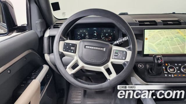 Land Rover Defender 2022 — ფოტო 14/20