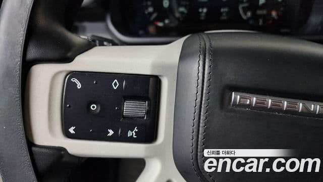 Land Rover Defender 2022 — ფოტო 18/20