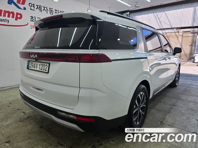 Kia Carnival 2022 — ფოტო 3/19