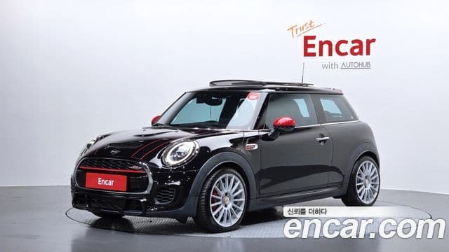 Mini Cooper S 2019 — ფოტო 1/20
