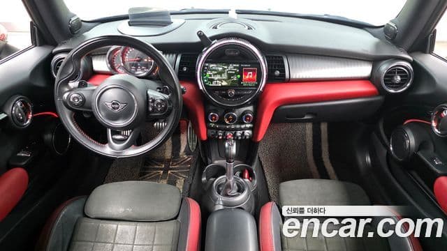 Mini Cooper S 2019 — ფოტო 7/20