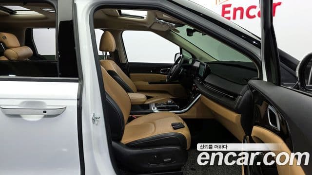 Kia Carnival 2022 — Фото 12/20