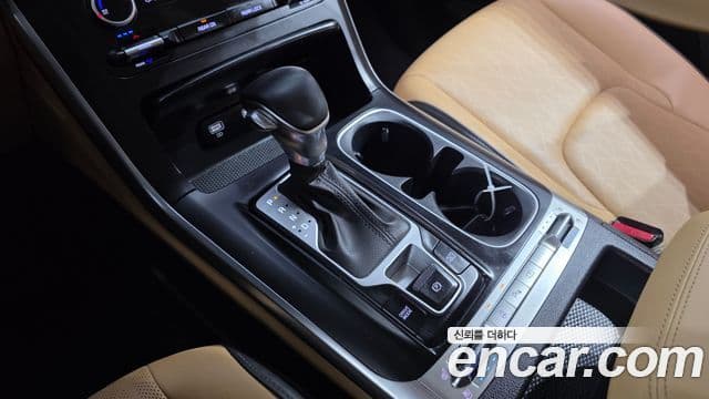Kia Carnival 2022 — фото 9 из 20