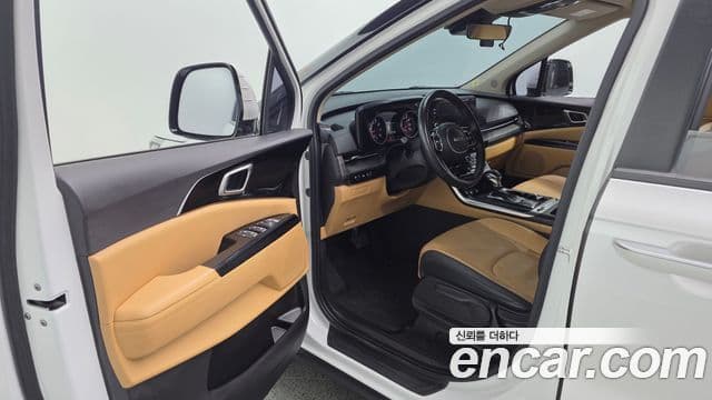Kia Carnival 2022 — ფოტო 10/20
