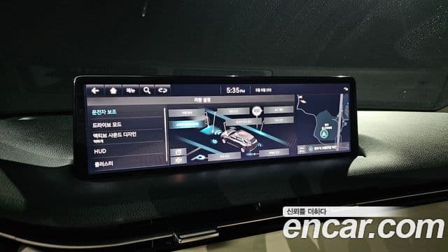Genesis GV70 2022 — ფოტო 19/20