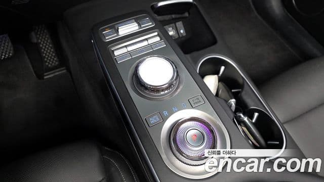 Genesis GV70 2023 — ფოტო 9/20