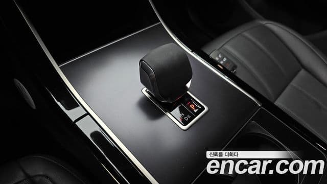 Land Rover Range Rover Evoque 2025 — фото 9 из 20