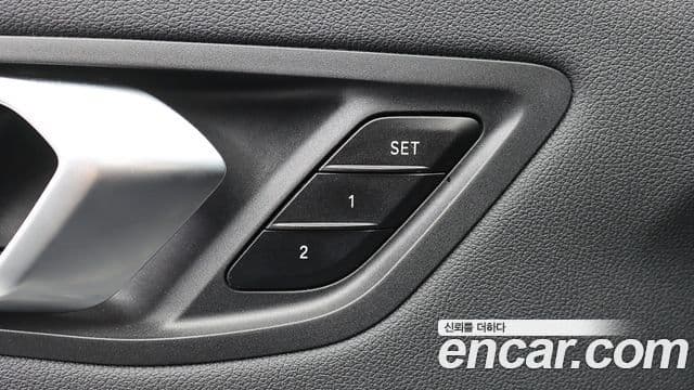 BMW 1 Series 2023 — Şəkil 12/18
