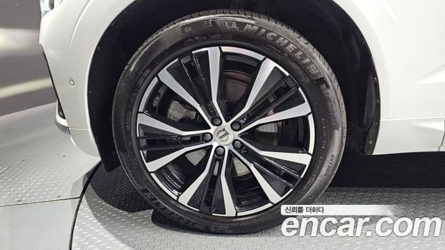 Volvo XC60 2024 — фото 5 из 20