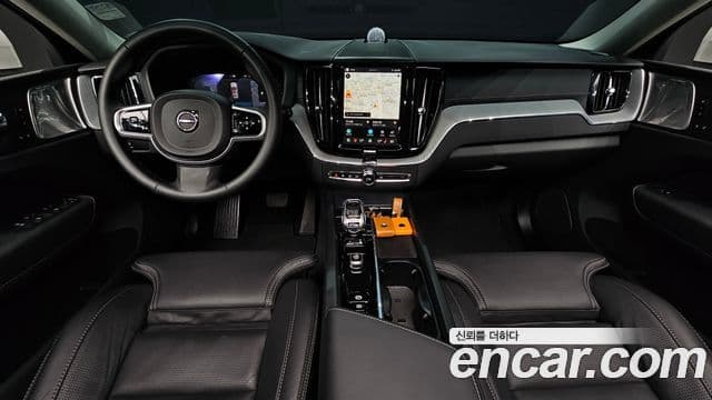 Volvo XC60 2024 — ფოტო 7/20