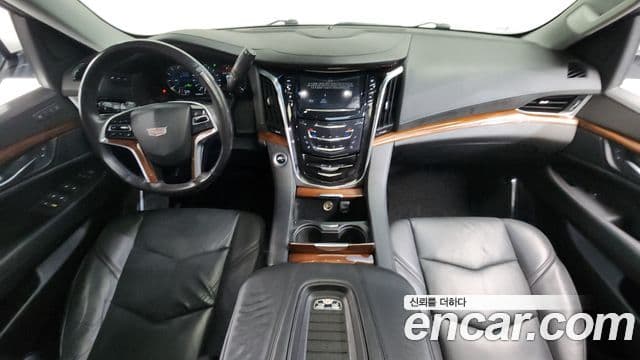 Cadillac Escalade 2018 — Фото 7/20