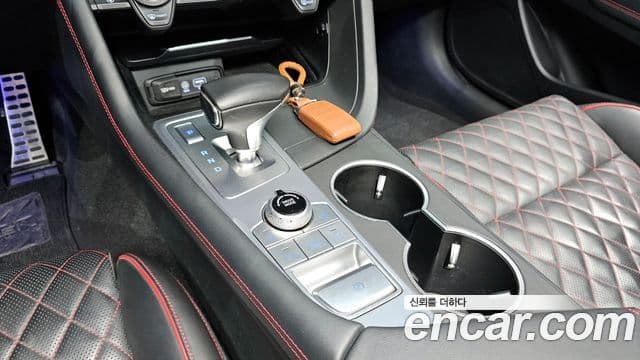 Genesis G70 2018 — ფოტო 9/20