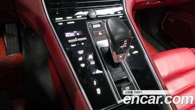 Porsche Panamera 2018 — Фото 9/20