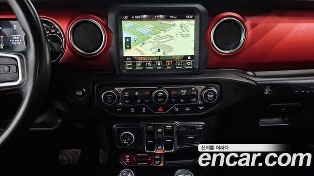 Jeep Wrangler 2021 — Фото 14/20