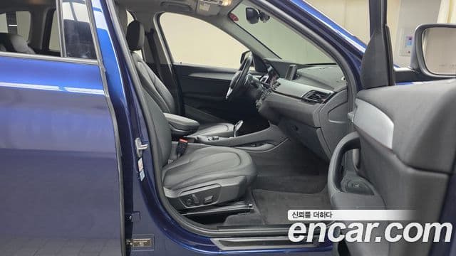 BMW X1 2018 — Photo 20/28
