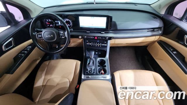 Kia Carnival 2022 — ფოტო 7/20