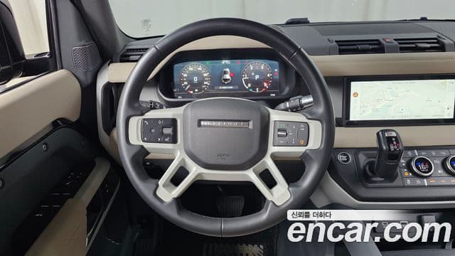 Land Rover Defender 2022 — Фото 13/20
