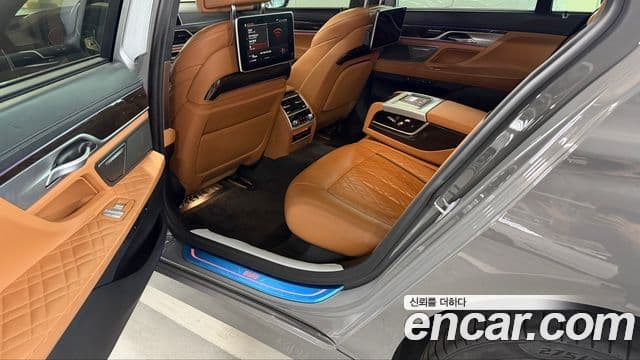 BMW 7 Series 2021 — ფოტო 11/20