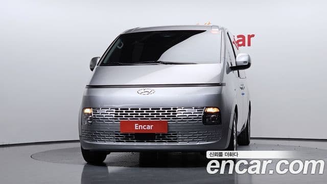 Hyundai Staria 2022 — Фото 3/20