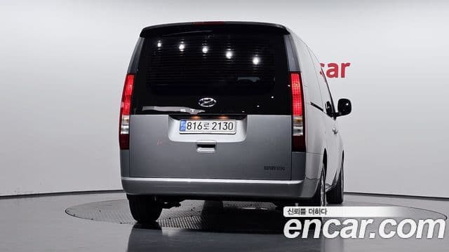 Hyundai Staria 2022 — Фото 4/20