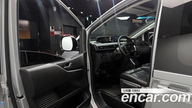 Hyundai Staria 2022 — Фото 10/20