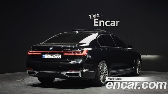 BMW 7 Series 2020 — Şəkil 8/20