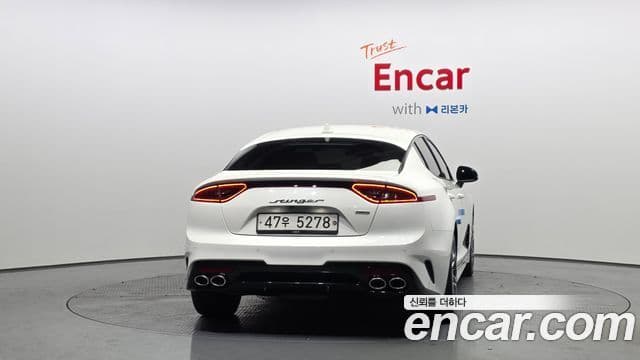 Kia Stinger 2018 — ფოტო 4/20