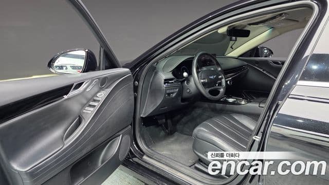 Genesis Electrified G80 2021 — фото 10 из 20