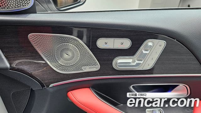 Mercedes-Benz GLE-Class 2023 — Photo 10/33