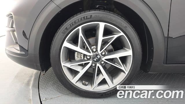 Kia Niro 2020 — ფოტო 5/20