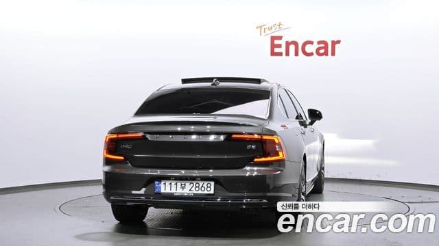 Volvo S90 2023 — ფოტო 3/20