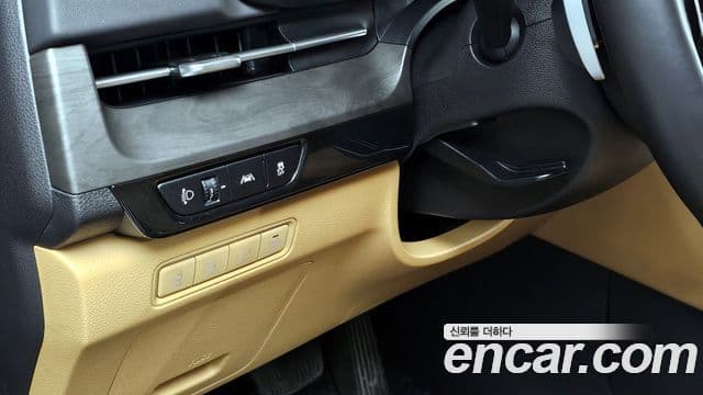 Kia Carnival 2023 — фото 16 из 20