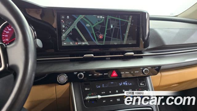 Kia Carnival 2020 — фото 12 из 20