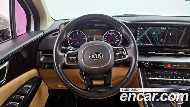 Kia Carnival 2020 — фото 13 из 20