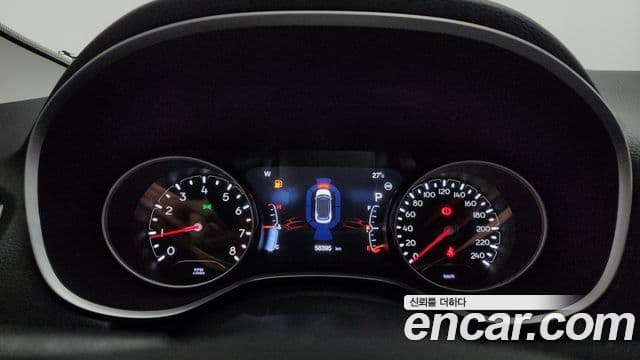 Jeep Compass 2021 — фото 8 из 20