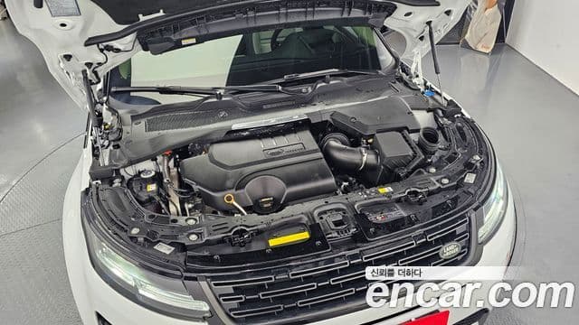Land Rover Range Rover Evoque 2025 — Фото 6/20