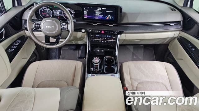 Kia Carnival 2023 — фото 7 из 20