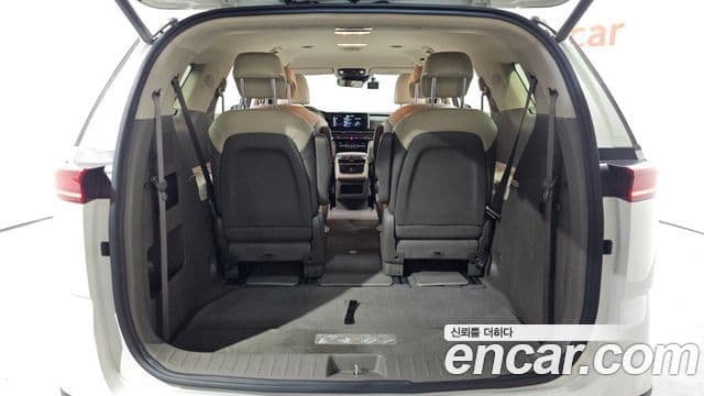 Kia Carnival 2023 — Şəkil 20/20