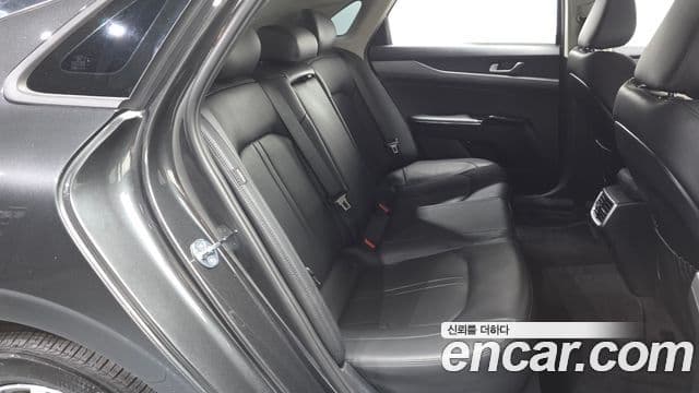 Kia K5 2023 — фото 11 из 20