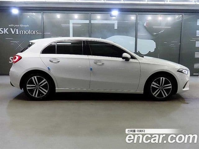 Mercedes-Benz A-Class 2022 — фото 2 из 19
