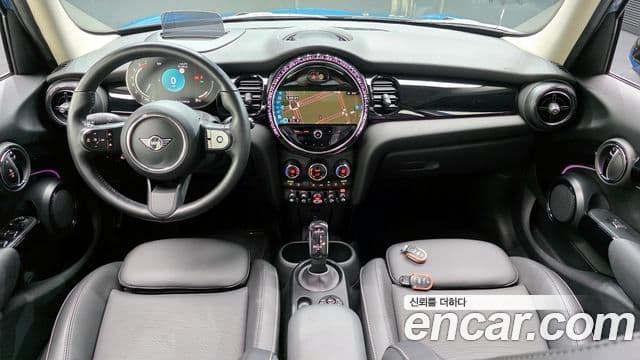 Mini Cooper S 2021 — фото 6 из 20
