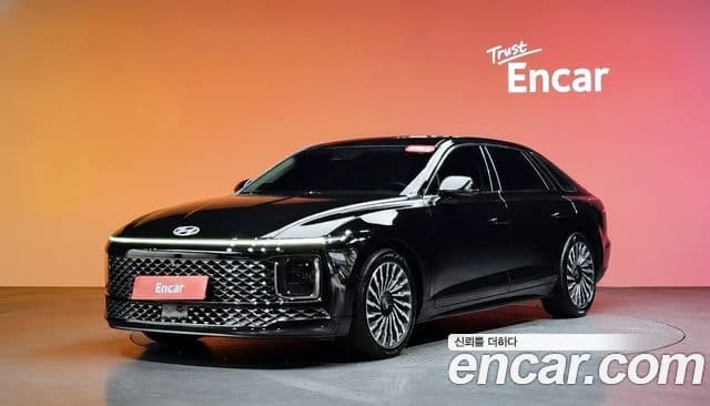 Hyundai Grandeur 2023 — Фото 1/20