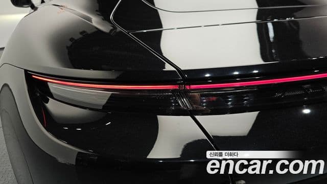 Porsche Taycan 2022 — Şəkil 19/41