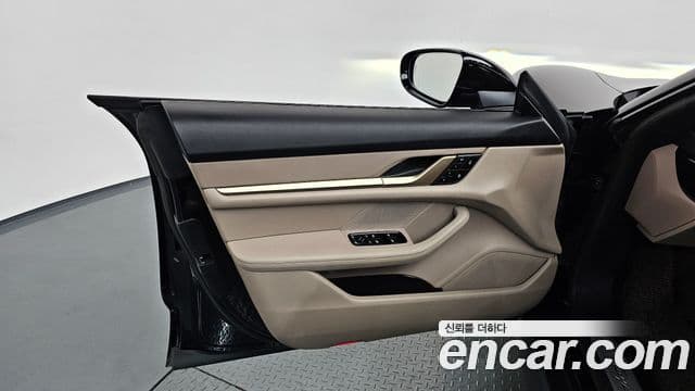 Porsche Taycan 2022 — Şəkil 22/41